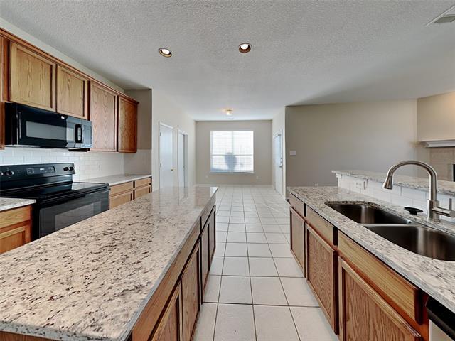 Foto del edificio - 2707 Whisper Ct