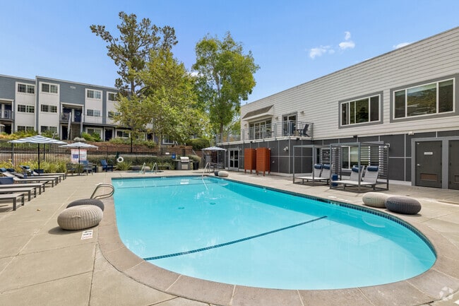 Building Photo - Finch at Larkspur