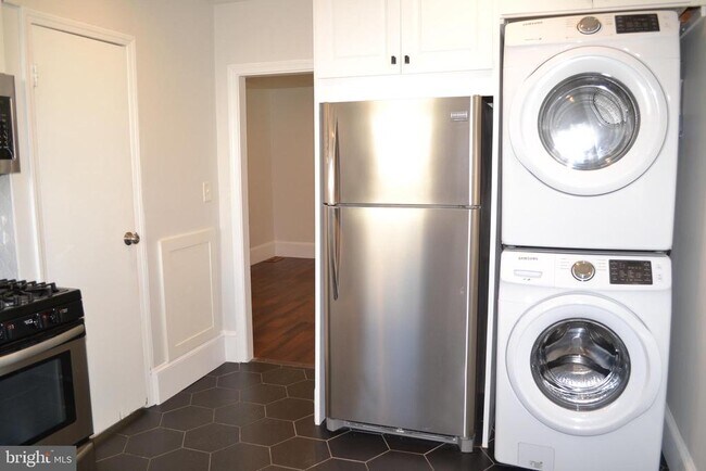 Foto del edificio - 123 S Matlack St