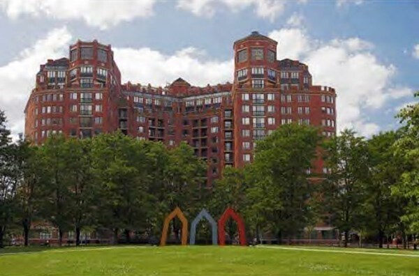 Foto del edificio - 1 Rogers St