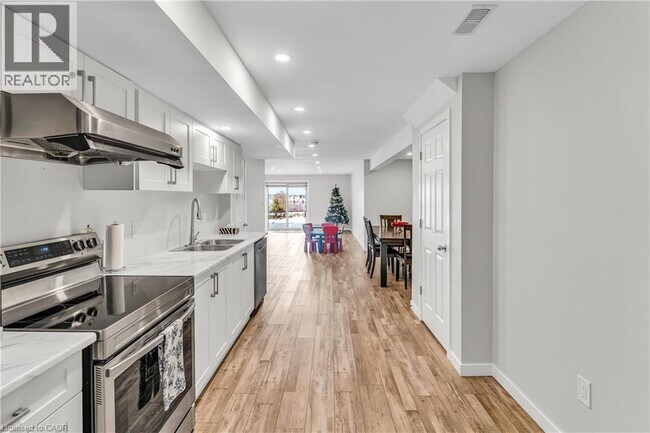 Building Photo - 916 Dunnigan Ct