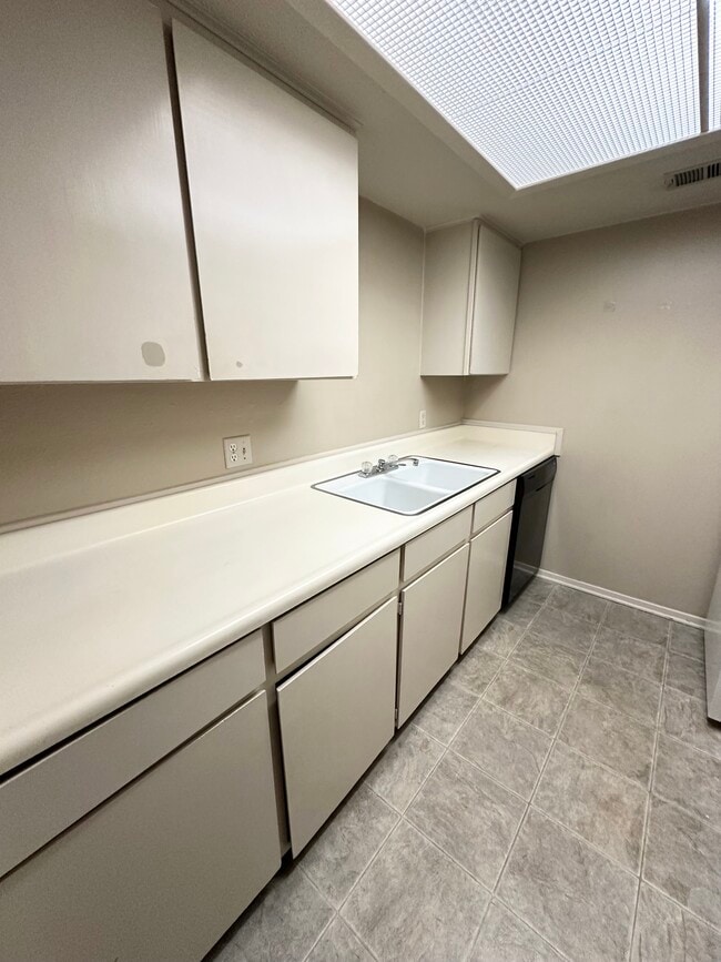 Foto del edificio - 3121 Johnston St