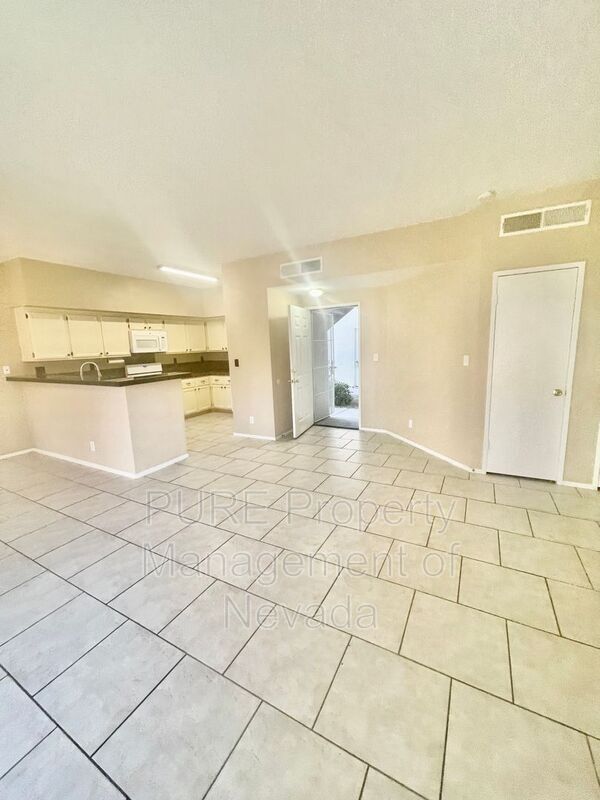 Primary Photo - 7230 Indian Creek Ln