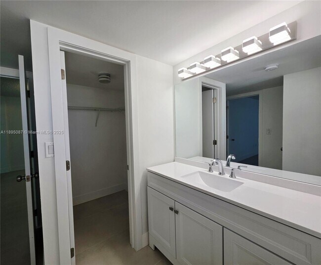 Foto del edificio - 245 18th St