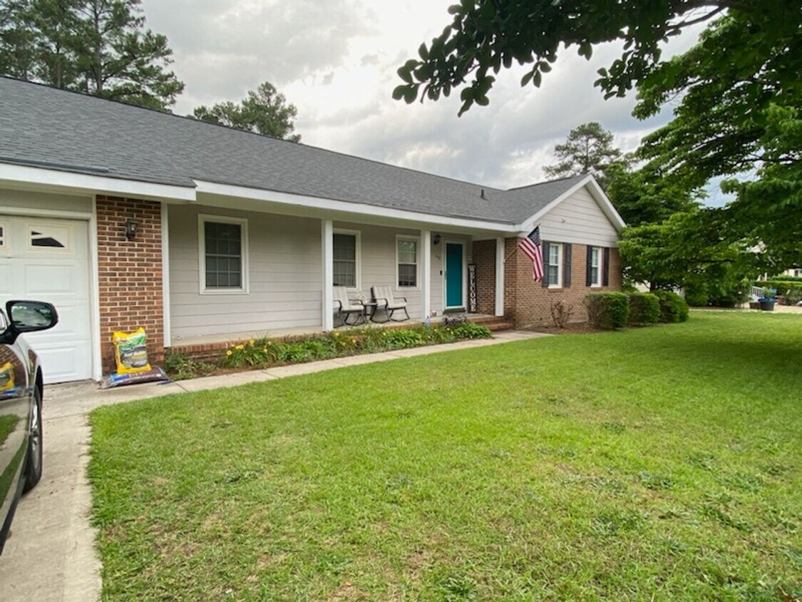 Foto principal - 230 Wintergreen Dr