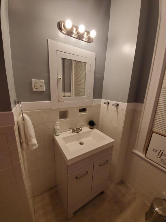 Building Photo - 518 Breeden St