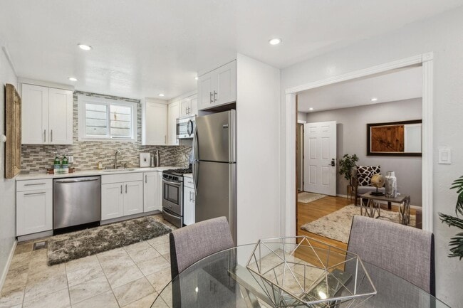 Building Photo - Daly City - Easy Commute Single Family Hom...