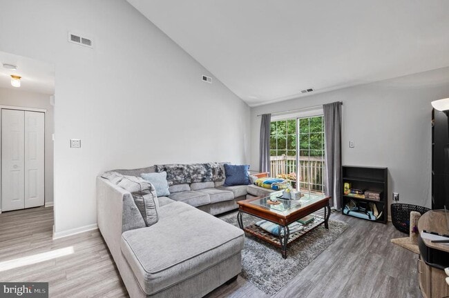 Building Photo - 1115 Tristram Cir