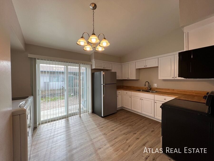 Photo - 4140 N Fremont Avenue-B
