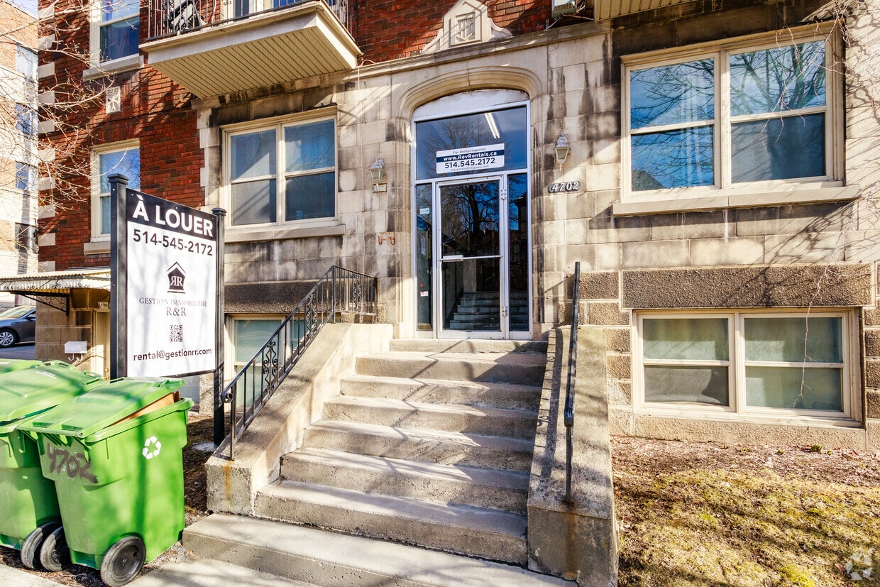 Building Photo - 4702 Ch Queen-Mary