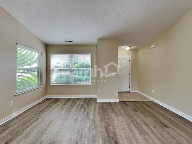 Building Photo - 6758 Cherry Bnd
