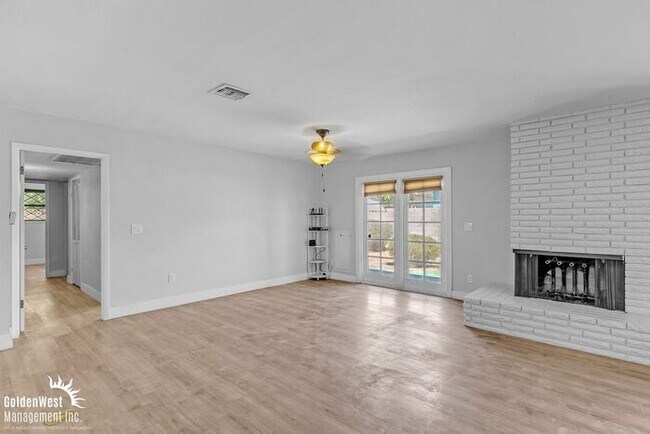 Building Photo - Modern 3Bdm 2Ba Meets Classic Charm with Pool