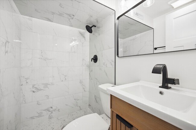 Foto del edificio - 5340 Edsall Rd