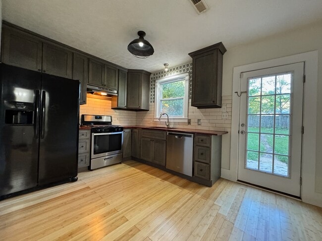 Building Photo - 617 Hiawassee Ave