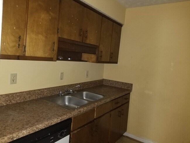 Building Photo - 2237 Ticknor Dr