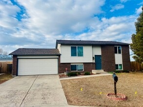 Building Photo - 3400 E 119th St