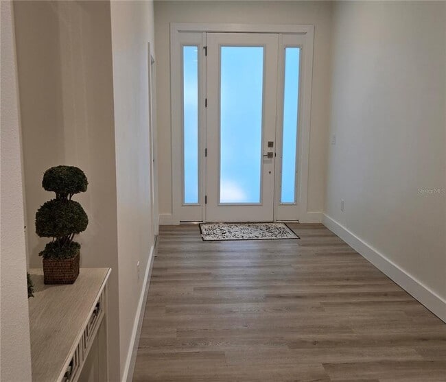 Foto del edificio - 106 Lake Dr