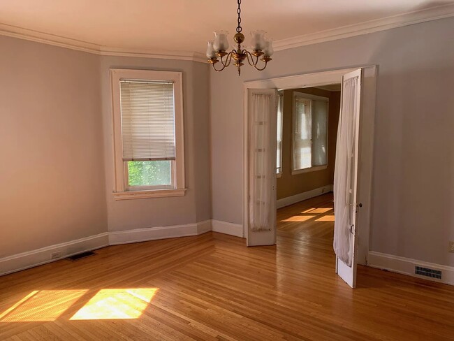 Dining Room - 1300 Cryer Ave