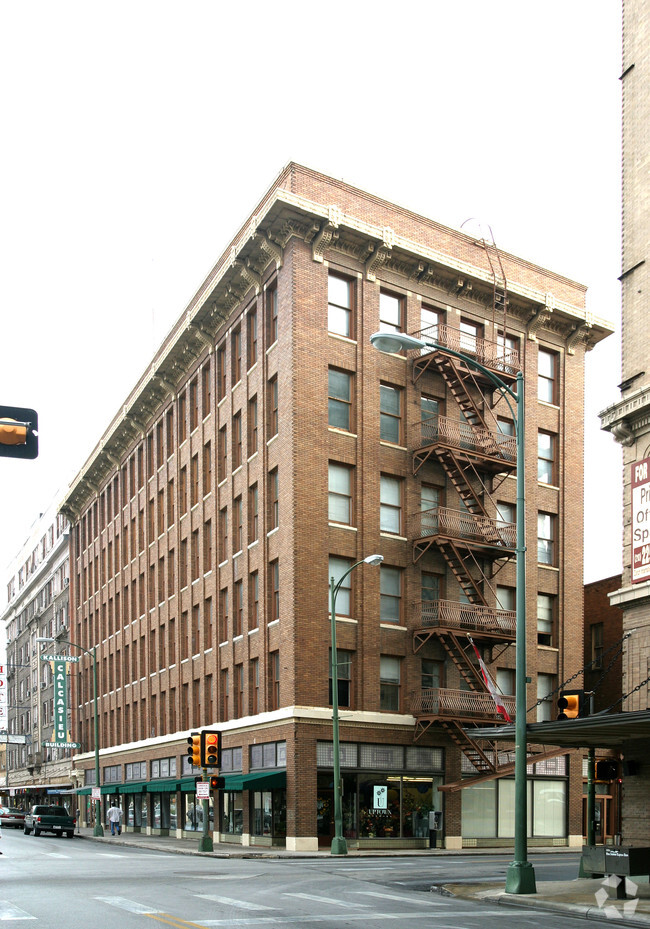 Building Photo - Calcasieu Apartments