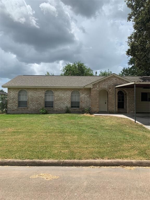Foto principal - 9803 Gillman St