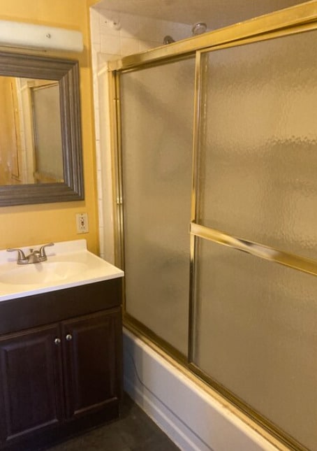 Building Photo - 36 Maple St