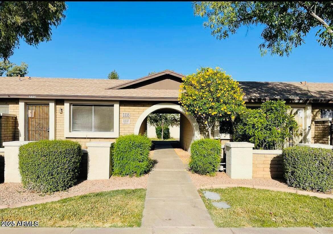 Primary Photo - 3337 S Parkside Dr