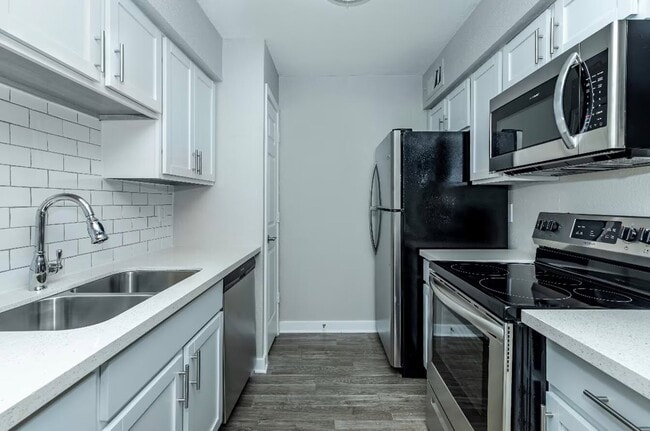 Building Photo - Cali Crossing Apartments