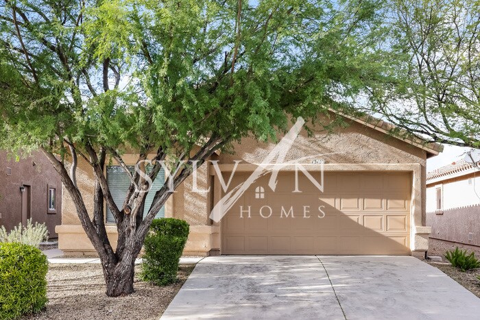 This welcoming home is ready for your pers... Photo