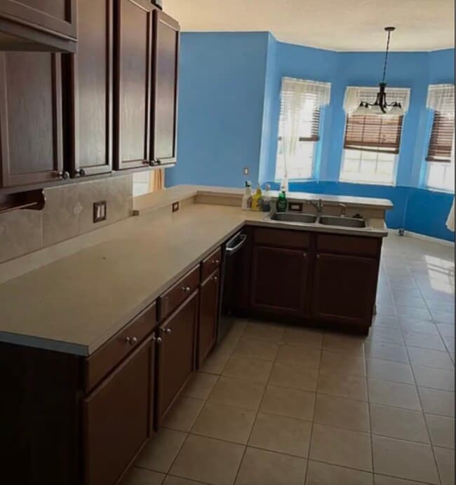 Building Photo - 11333 Southwind Lake Dr
