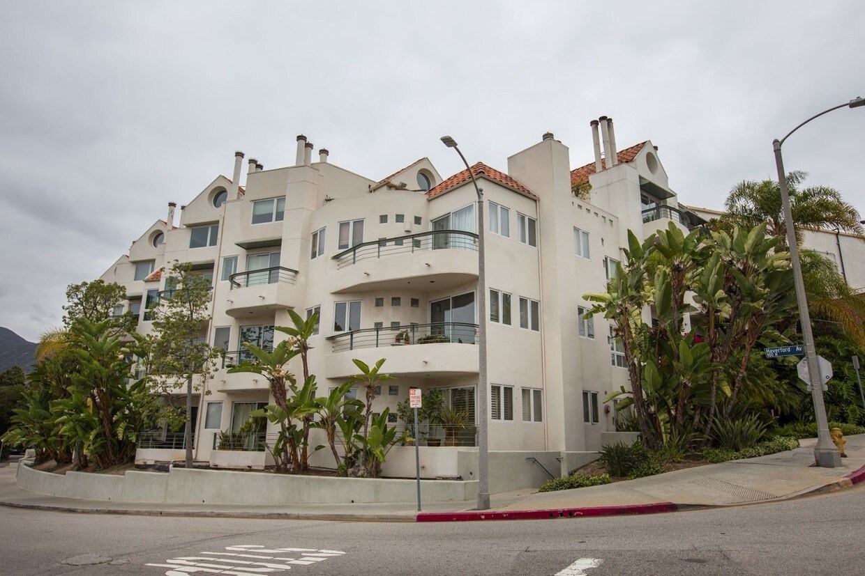 Primary Photo - 15425 Antioch St