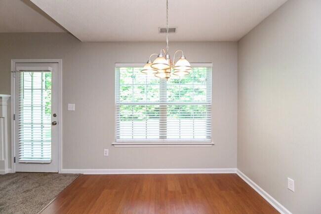 Building Photo - 142 St Ann Cir