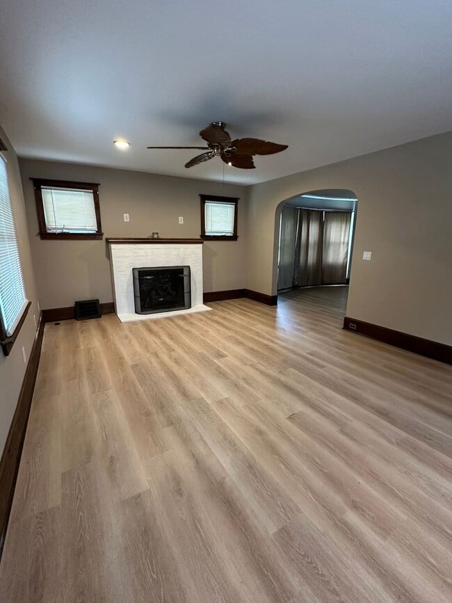 Photo - Well maintained 4 bedroom 2 bathroom home
