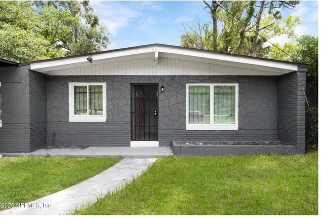 Foto del edificio - 9155 Sibbald Rd