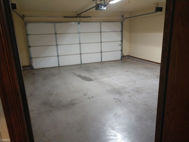 Building Photo - 3012 Alli Cir