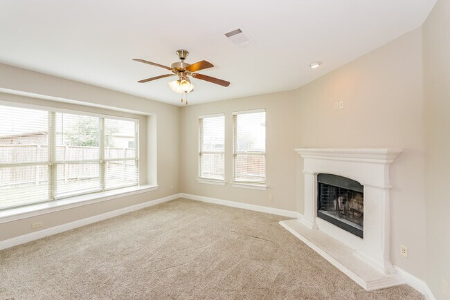 Building Photo - Bright 4-Bedroom Home in Royse City, TX!