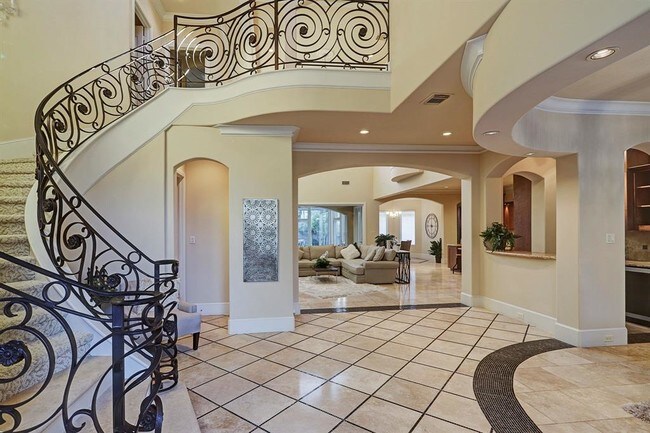 Foto del edificio - 2502 Chimney Rock Rd