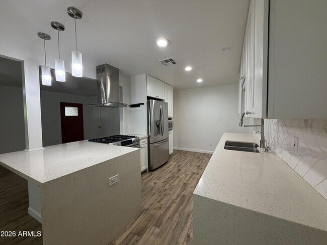 Foto del edificio - 2514 E Fairmount Ave