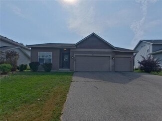 Building Photo - 1074 Landings Ln