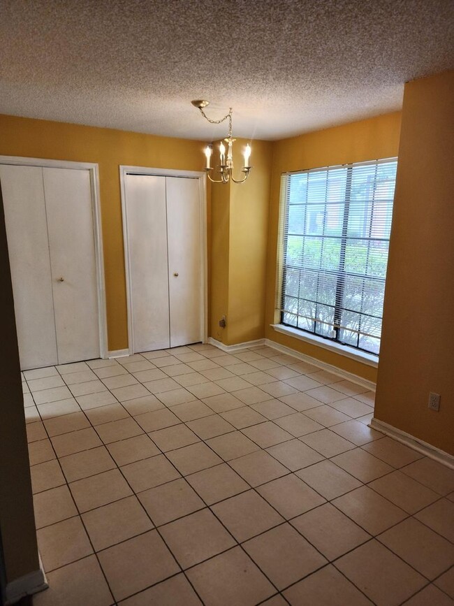 Building Photo - 224 Bracewell Dr