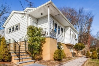 Building Photo - 301 Riverview Rd