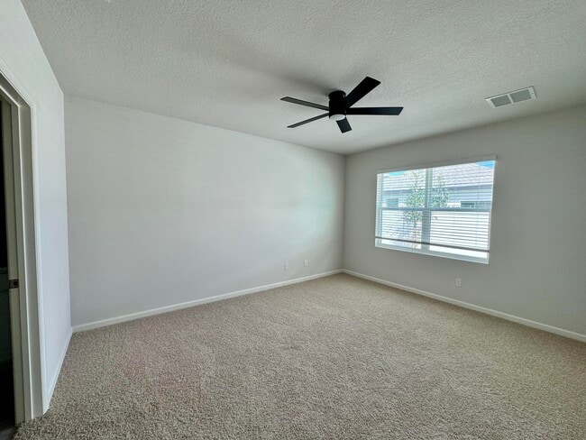 Foto del edificio - 490 Seaspray Dr