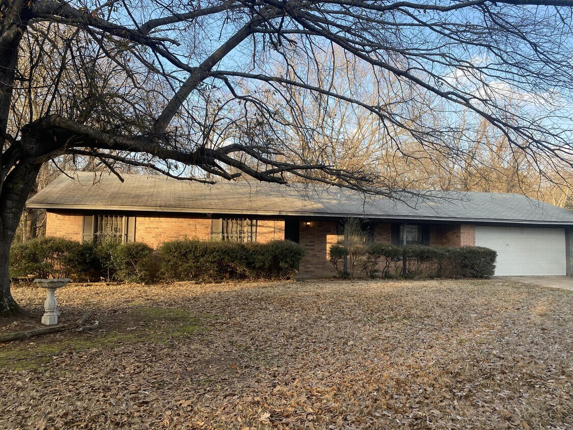 Primary Photo - 112 Sharlotte Dr