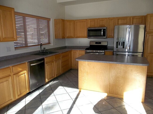Foto del edificio - 2827 Stonehaven Dr