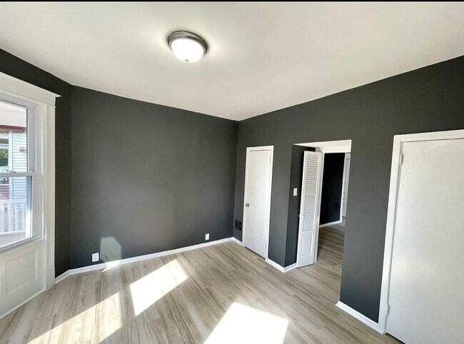 Bonus room - 19 Lexington Ave