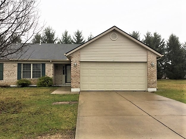 Primary Photo - 132 Warner Dr