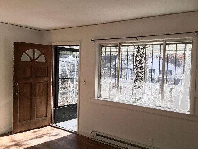 Building Photo - 27 W 51st St