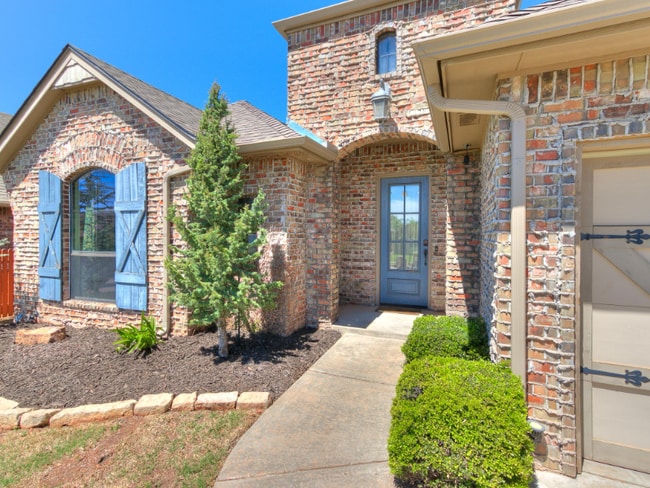 Photo - 2525 SE 13th St House