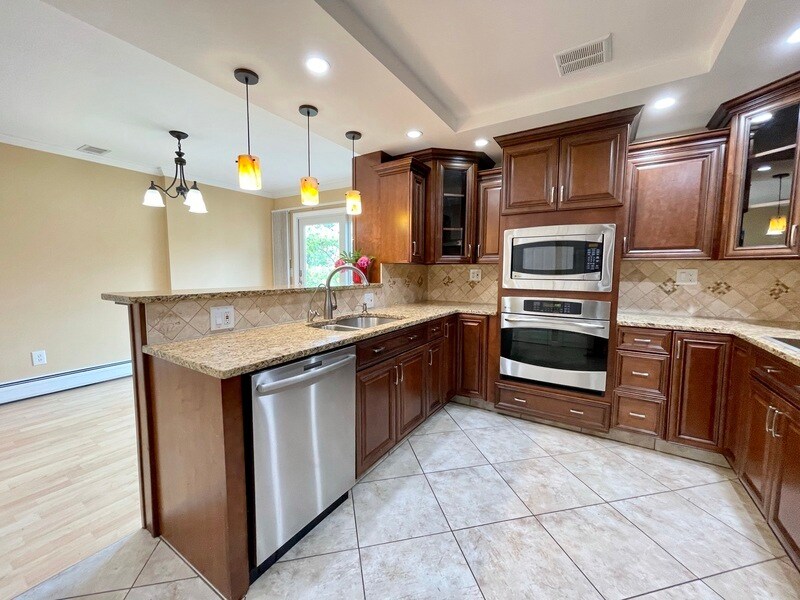 22 Hayre St, Westfield, MA 01085 House Rental in Westfield, MA