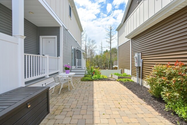 Building Photo - 18 Cleary Cir