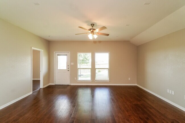 Building Photo - 5827 Southern Knoll